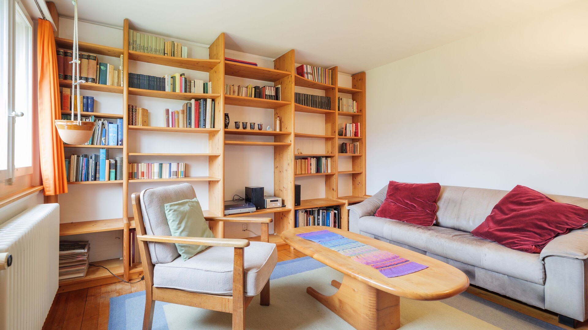Detached 5.5-room house with charming garden and lots of potential - 6