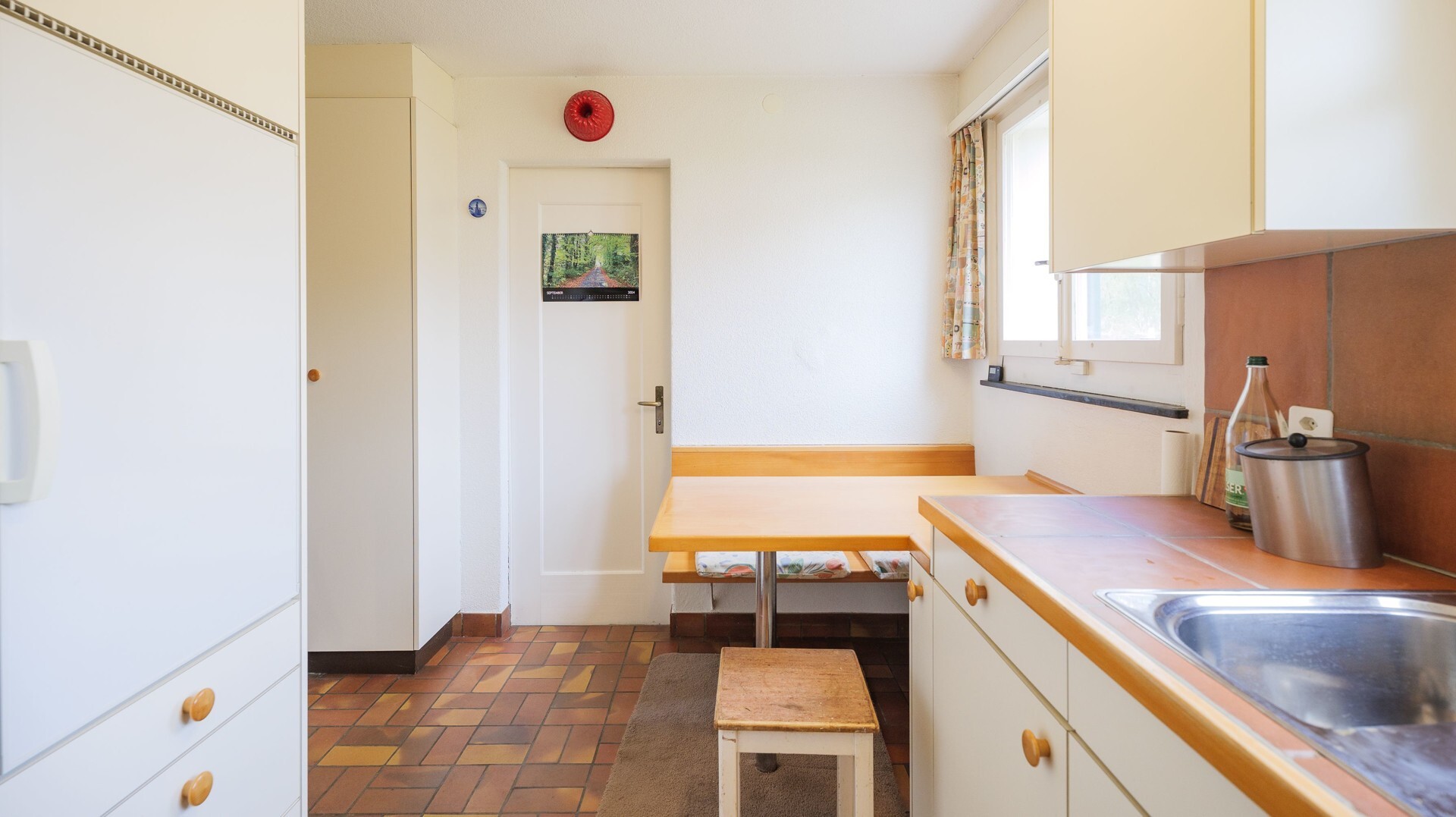 Detached 5.5-room house with charming garden and lots of potential - 3