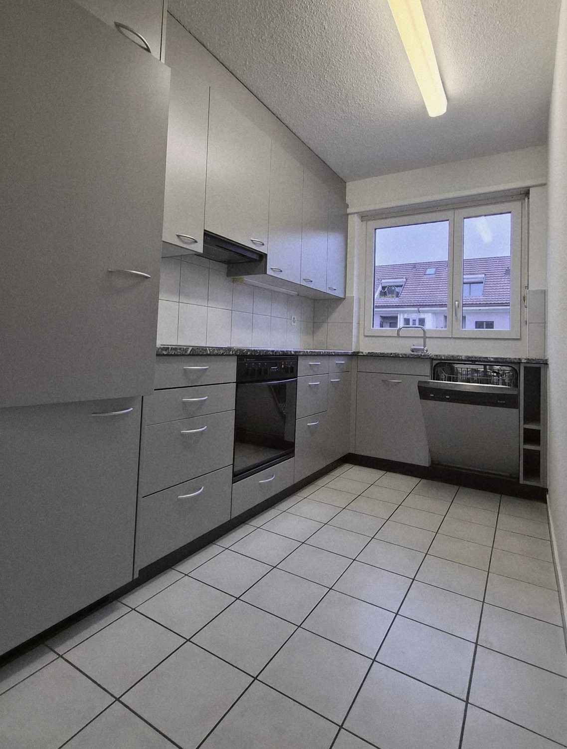 Ihr neues Zuhause an zentraler Lage  4-Zimmer-Wohnung mit Balkon - 3