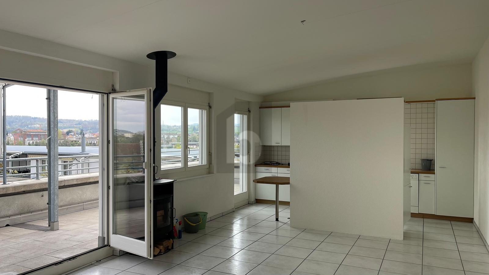GROSSZÜGIG MIT BALKON UND WEITSICHT - 1