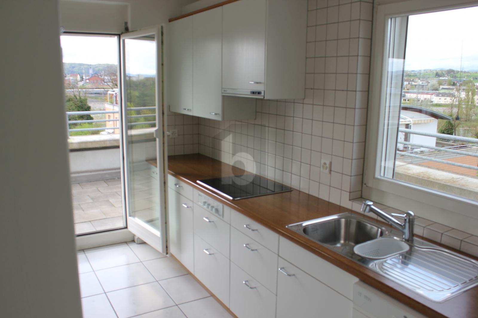 GROSSZÜGIG MIT BALKON UND WEITSICHT - 3