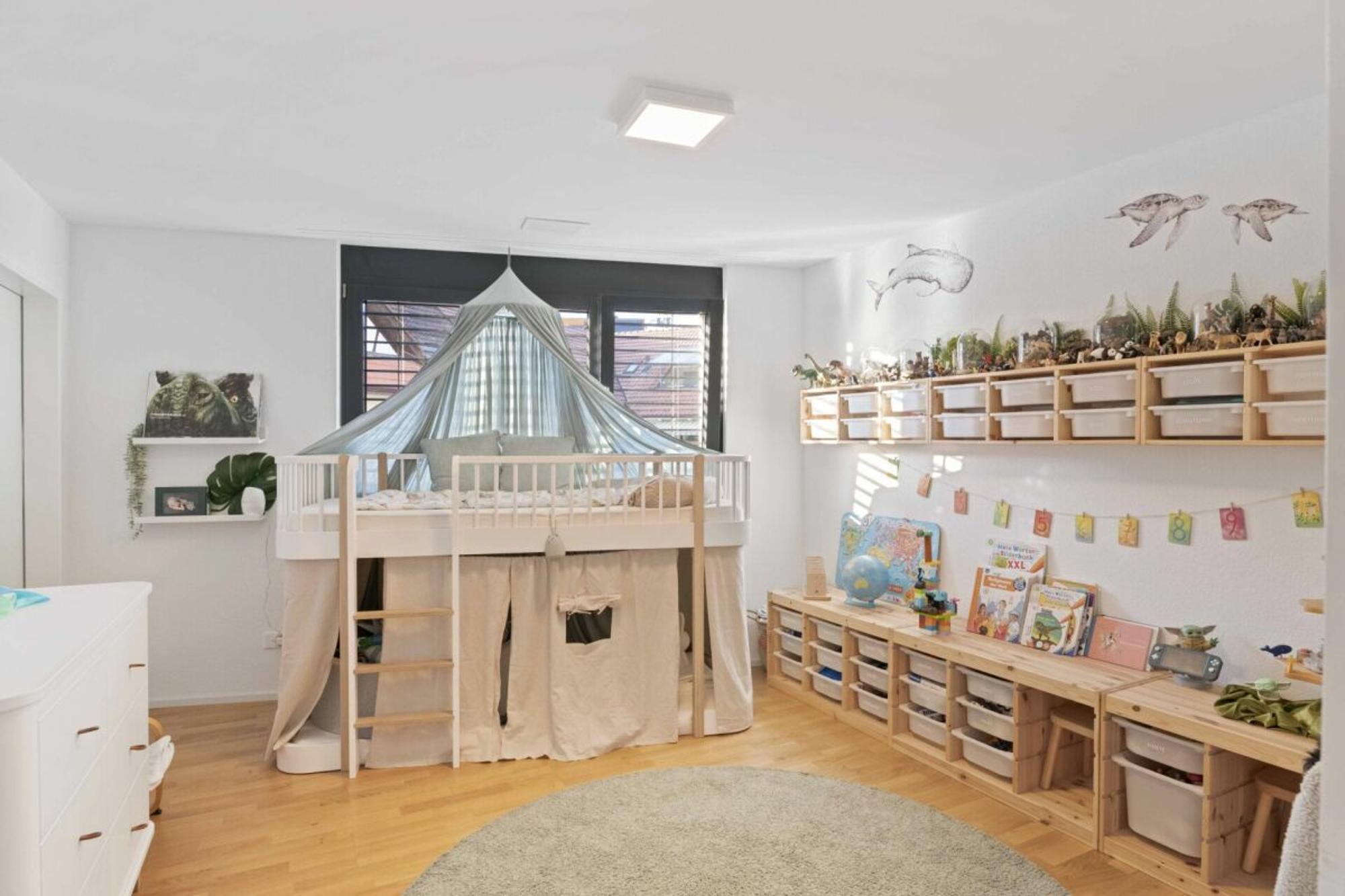 Comfort, class and charm: 5.5-room rooftop maisonette in Ottenbach - 4