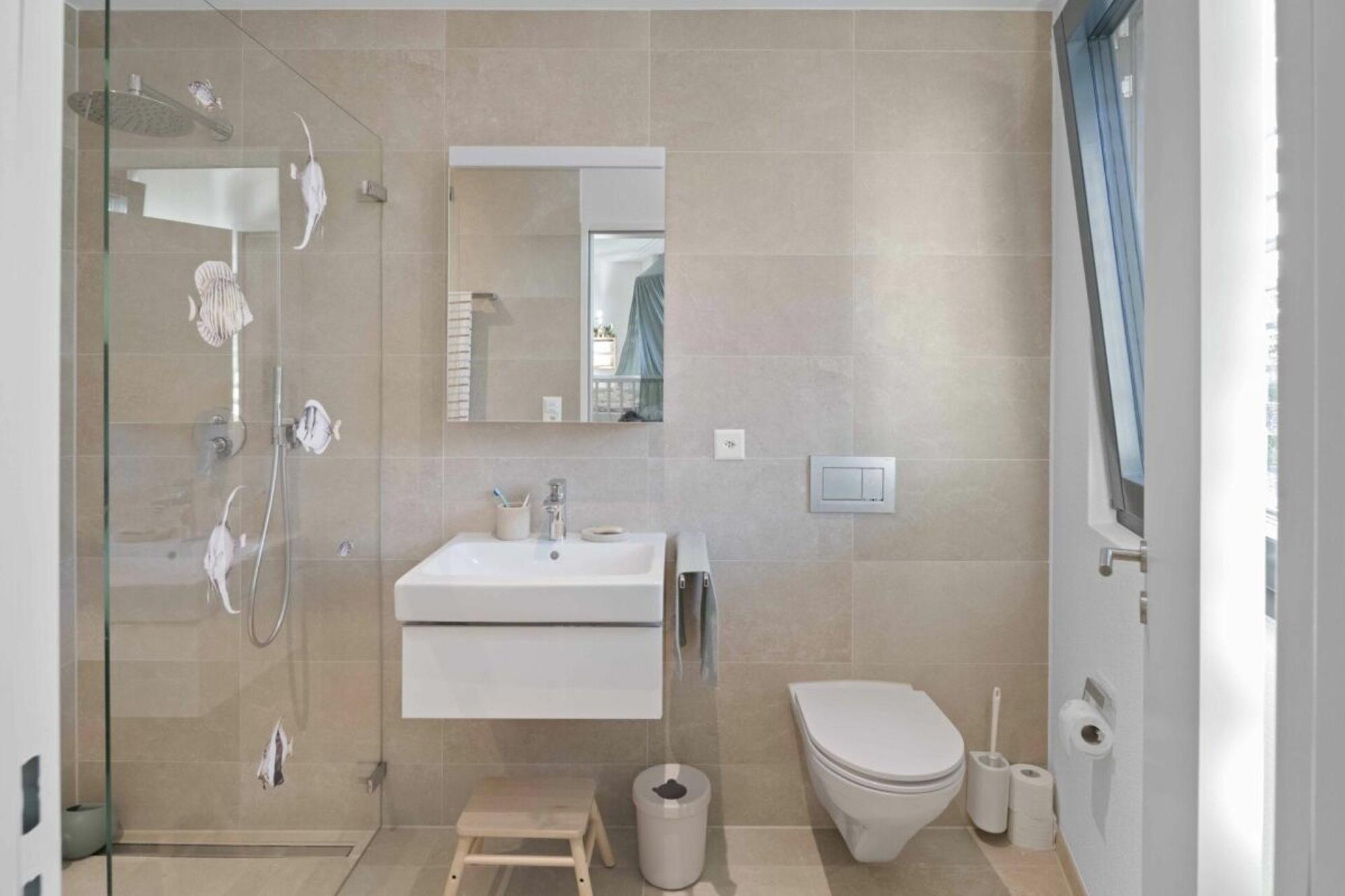 Comfort, class and charm: 5.5-room rooftop maisonette in Ottenbach - 8