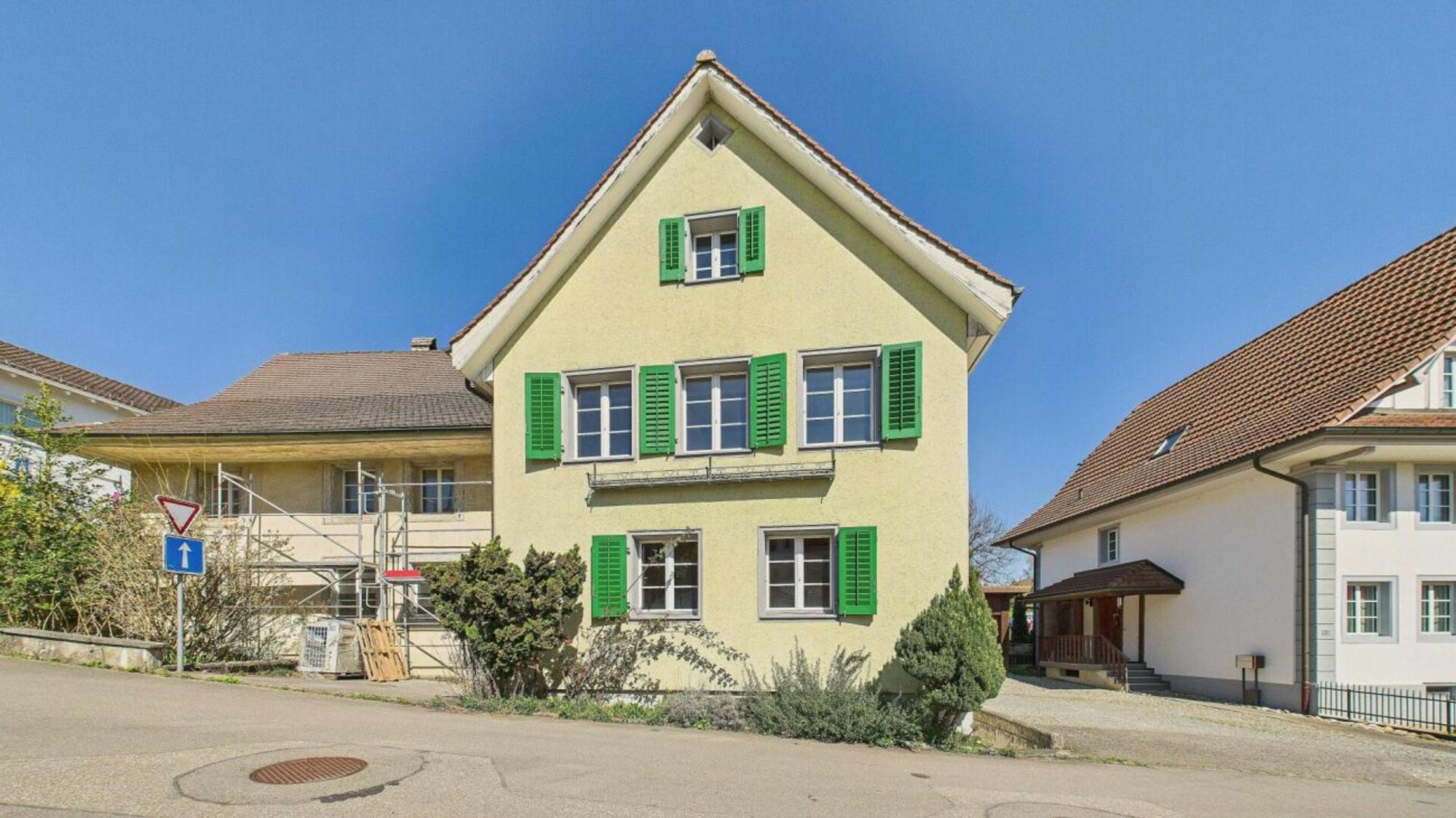 Charming apartment building in the heart of Beromünste - 0