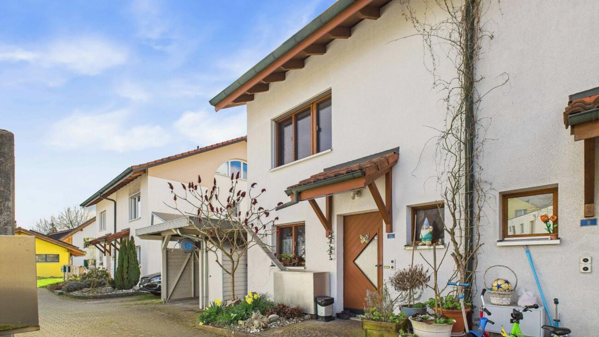 Charming apartment building in the heart of Beromünste - 1