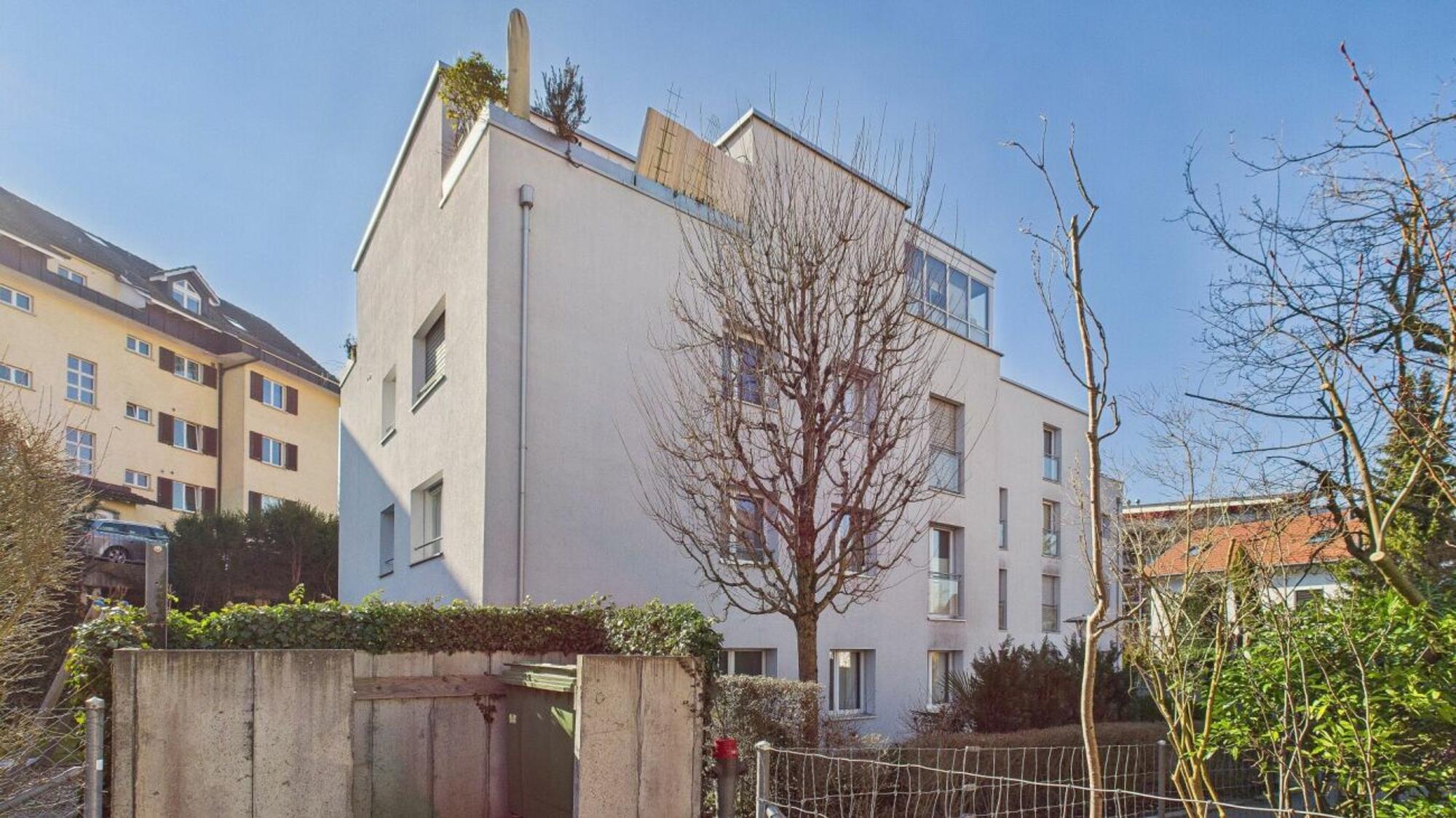 Stylish Living – 4.5-Room Apartment with Plenty of Space and Comfort - 1