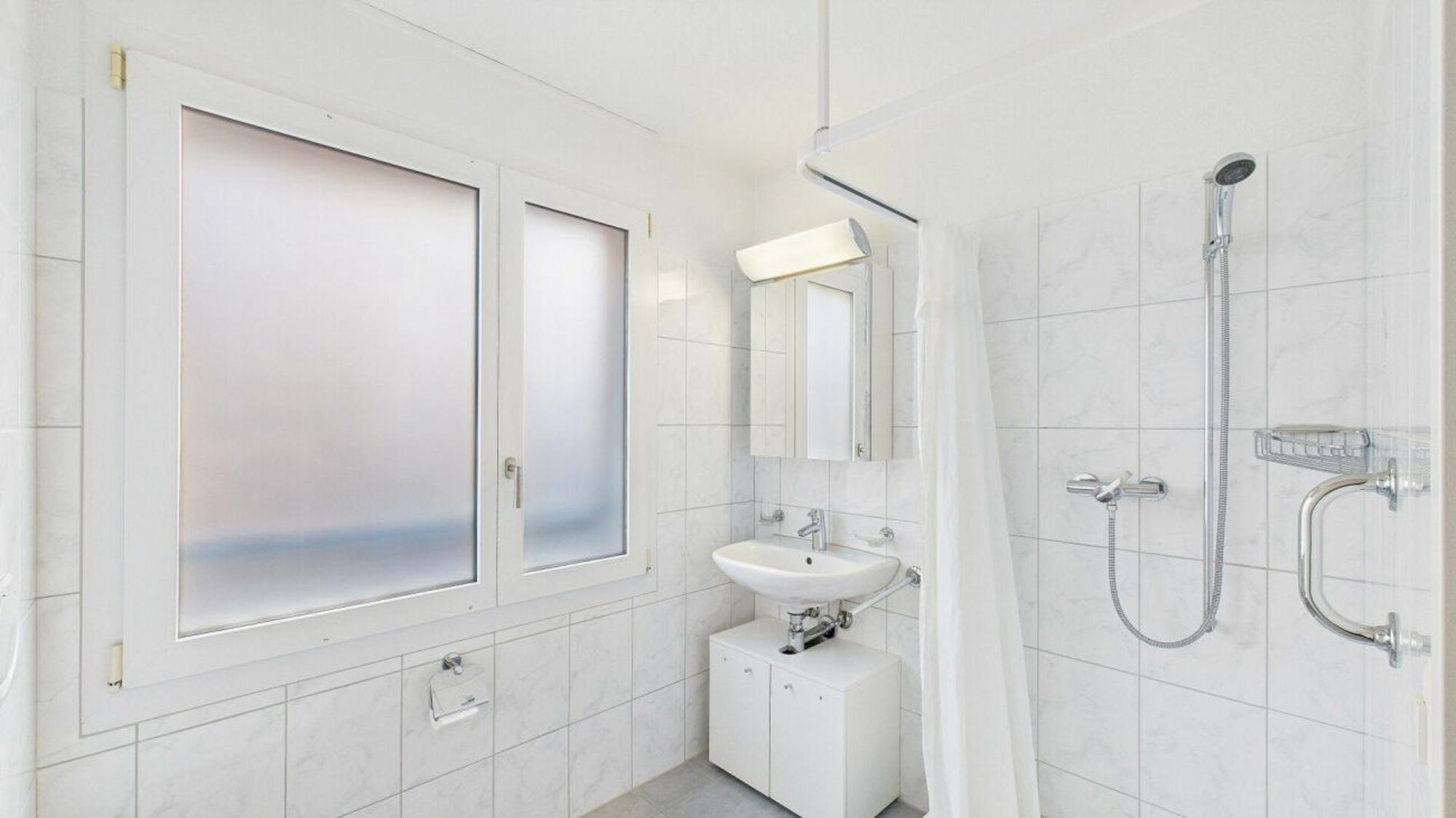 Stylish Living – 4.5-Room Apartment with Plenty of Space and Comfort - 11