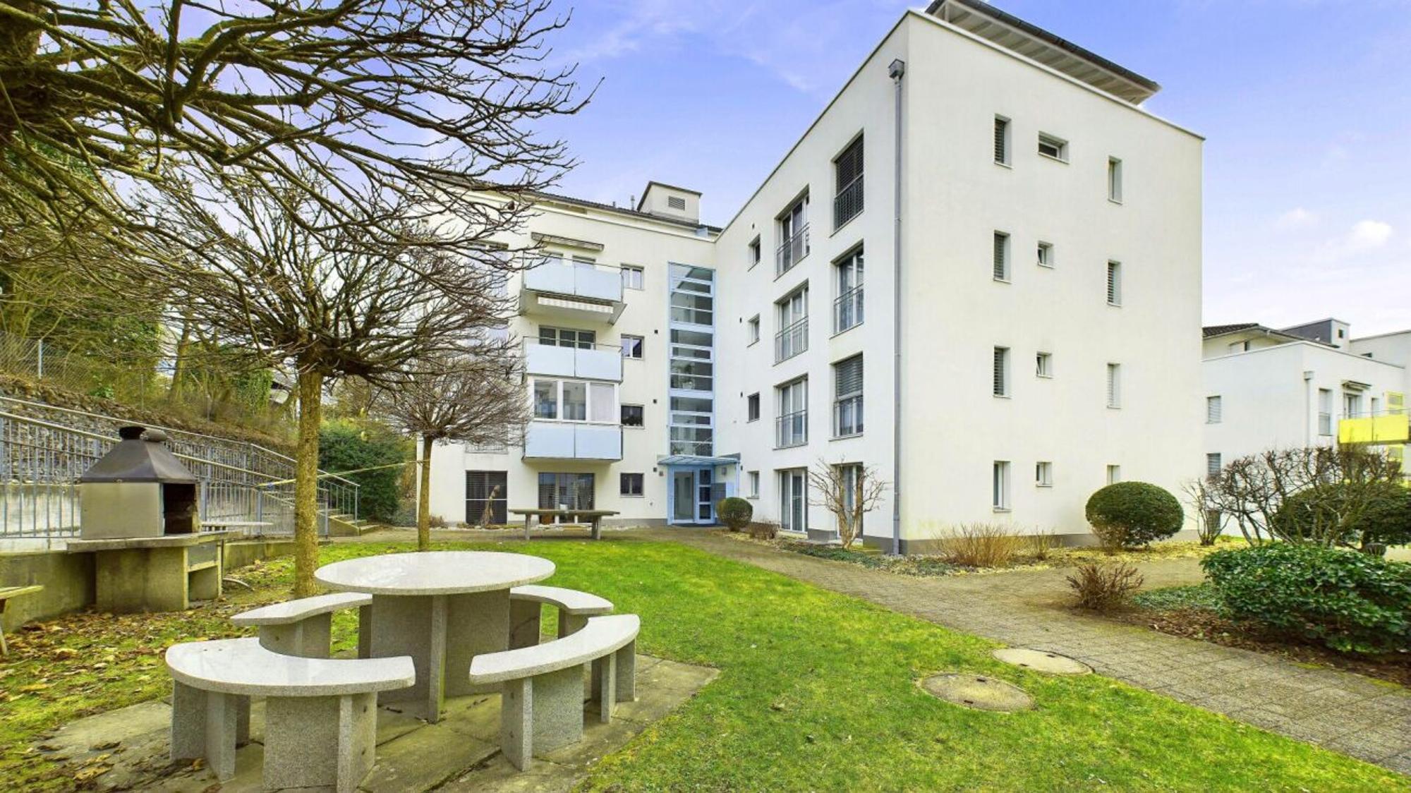 Bright Garden Apartment in Hinwil – Comfortable, Modern, and Centrally Located - 0