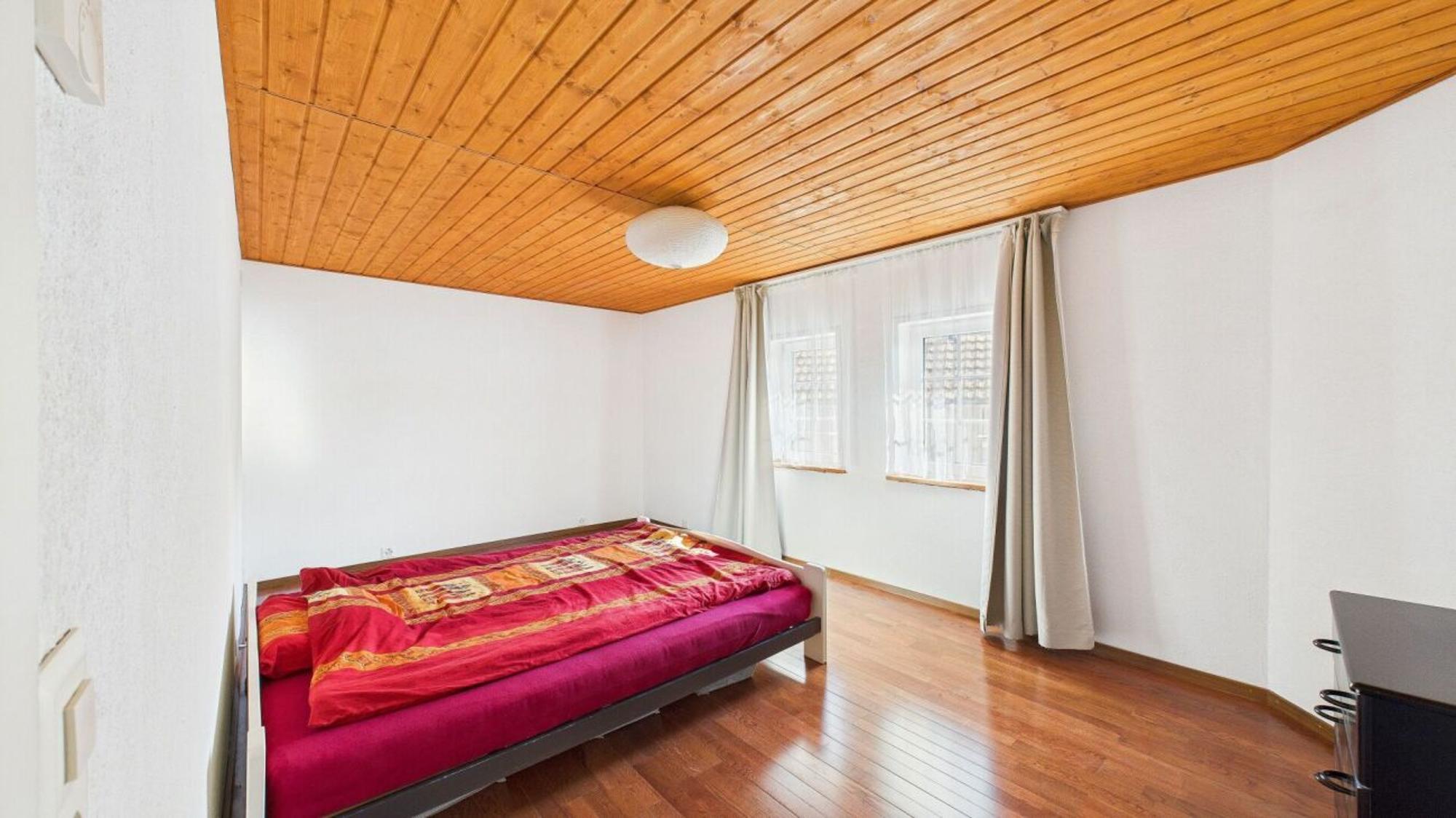 Your Dream Home to Shape – Detached House with Expansion Potential - 4
