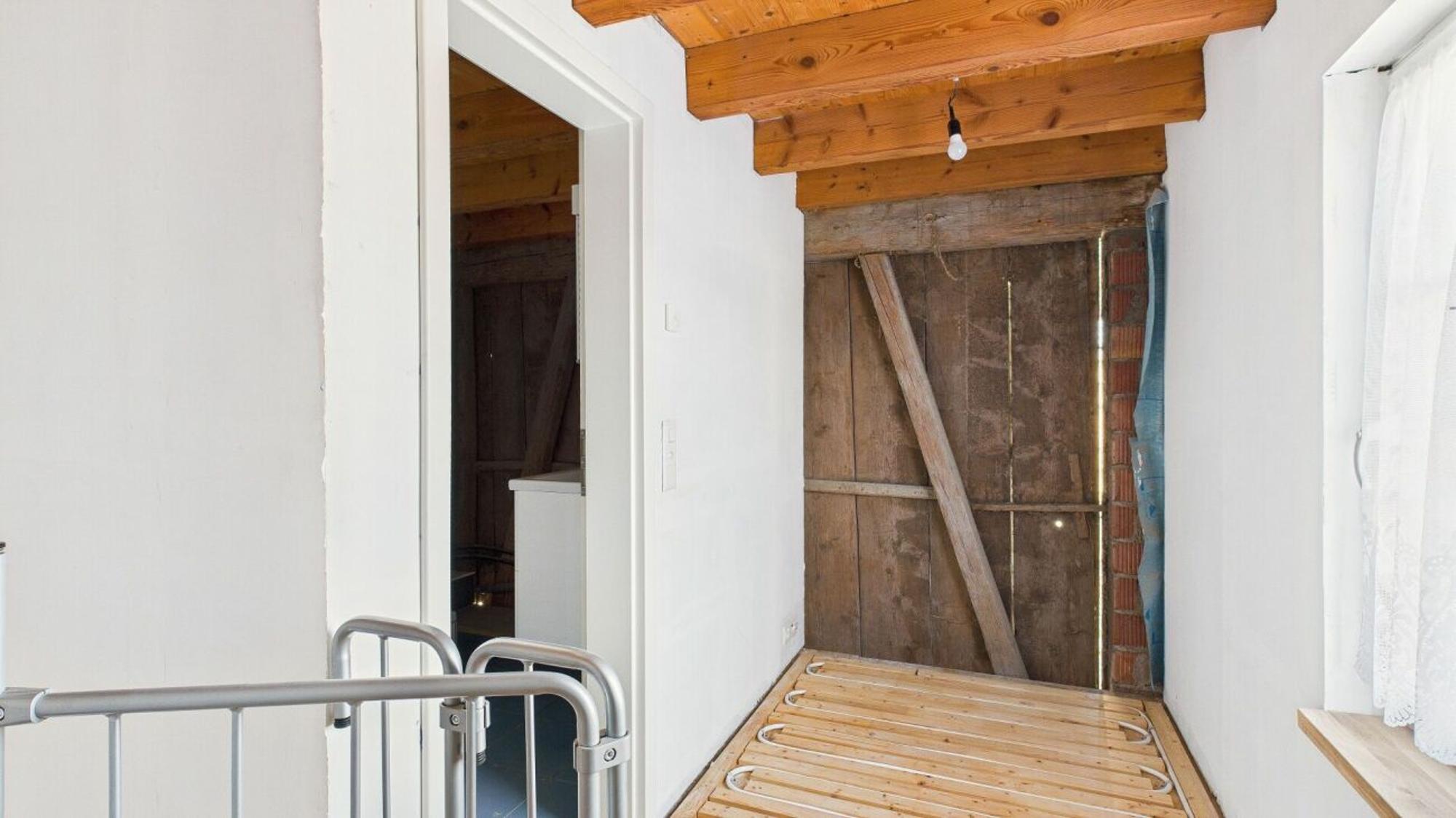 Your Dream Home to Shape – Detached House with Expansion Potential - 8