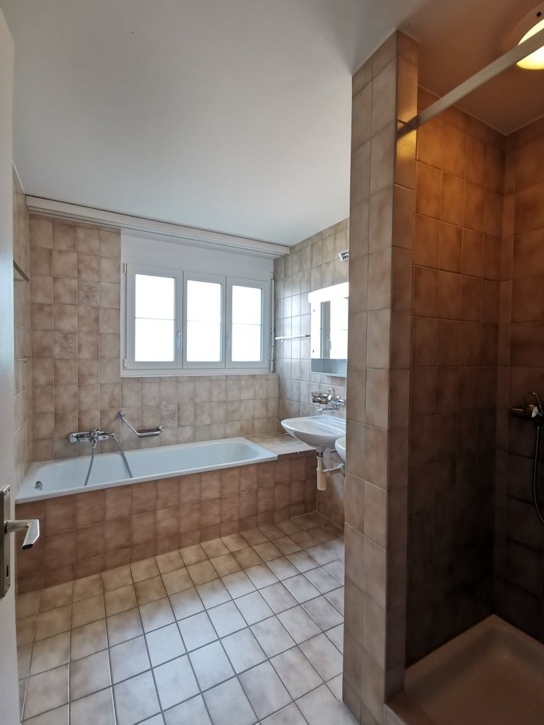 Geräumige 4.5 Zimmer Wohnung mit Terrasse - 6