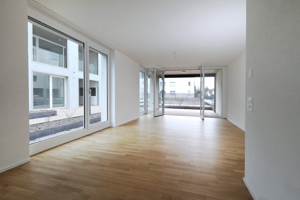 Moderne Wohnung mit grossem Balkon - 1