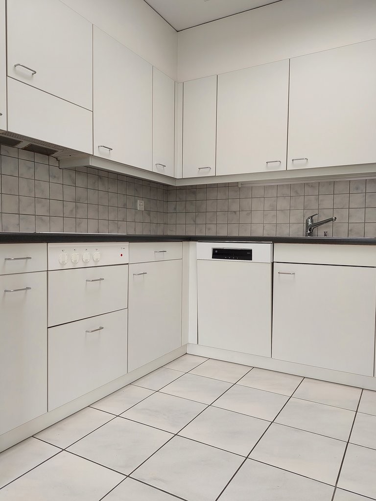 Ein glücklicher Wohnungsstart über den Dächern - 4