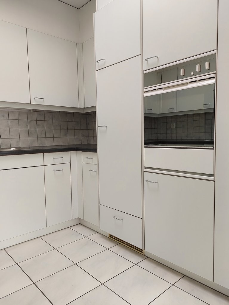 Ein glücklicher Wohnungsstart über den Dächern - 5