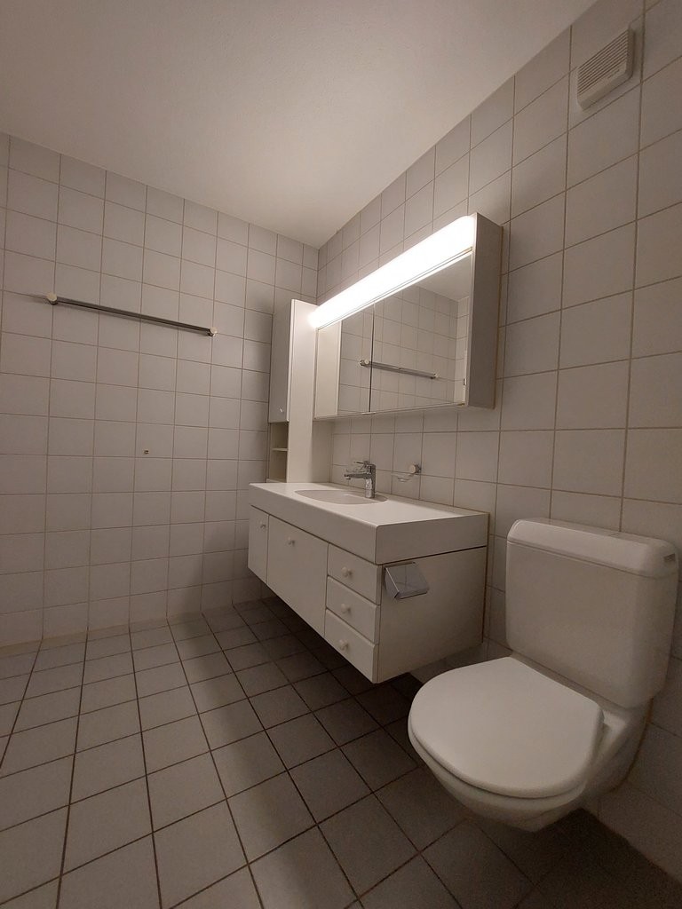 Ein glücklicher Wohnungsstart über den Dächern - 6