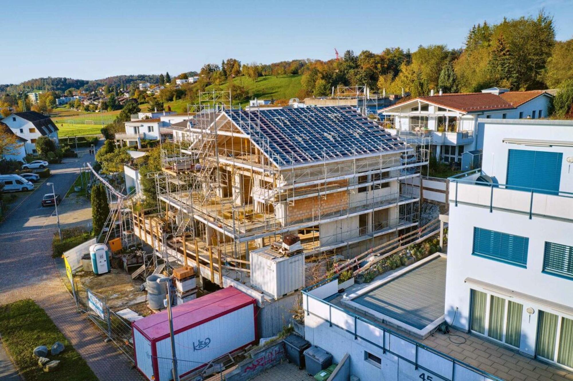 Elegant living: Discover your dream home in Kloten - 1
