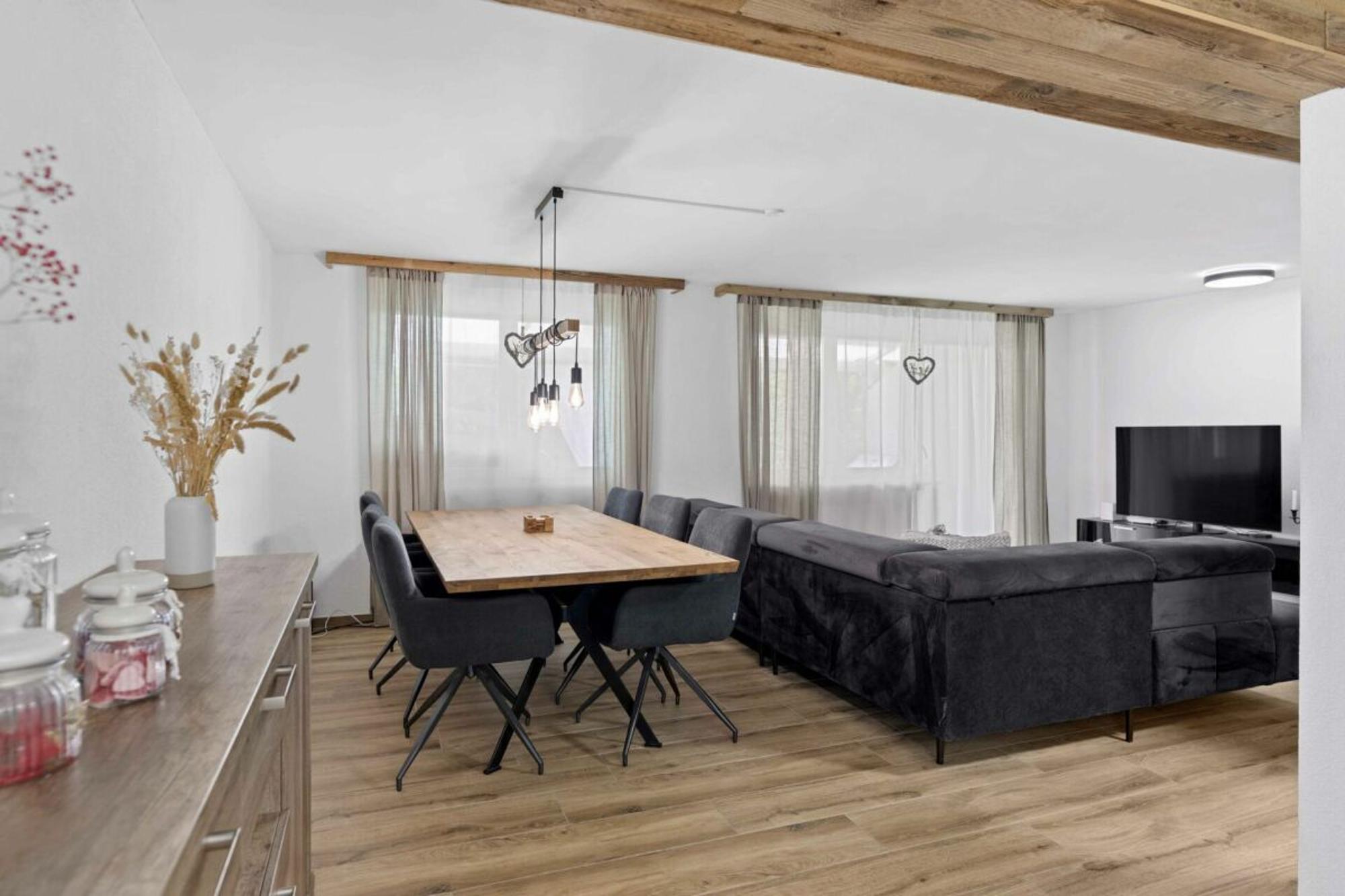 Charming semi-detached house with garden and garage in a quiet location in Matzingen - 4
