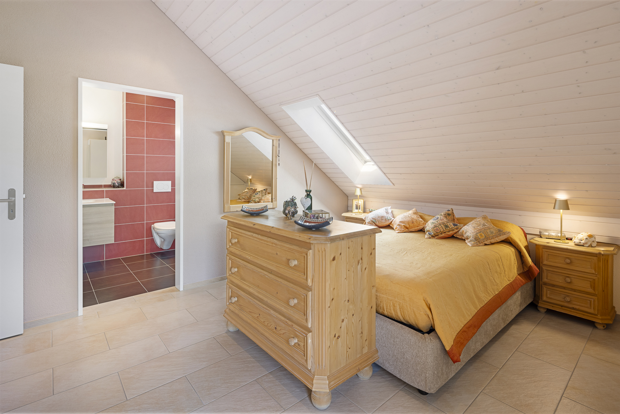 Zentrale und moderne Wohnoase mit sonniger Terrasse - 3