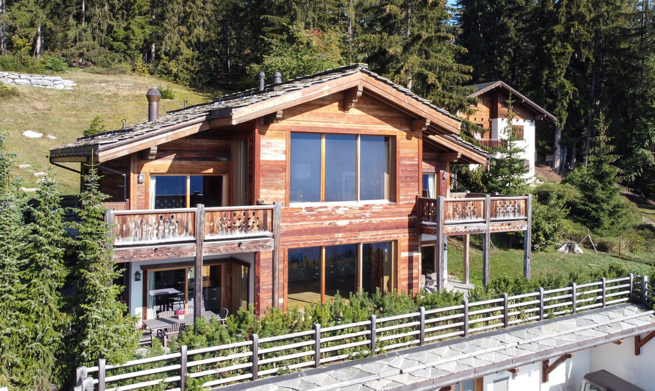 Chalet in à Crans-Montana - 2