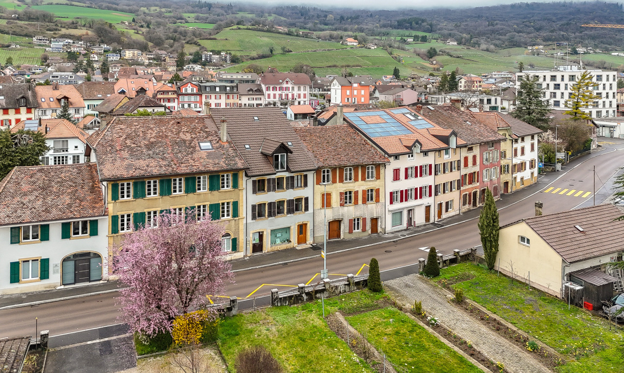 Immeuble mixte in au Landeron - 0