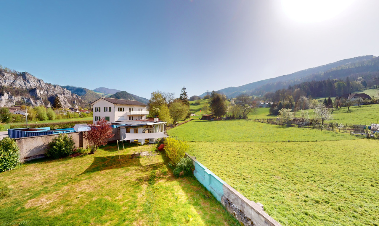 Charmantes Einfamilienhaus mit traumhafter Aussicht und grossem Garten - 2