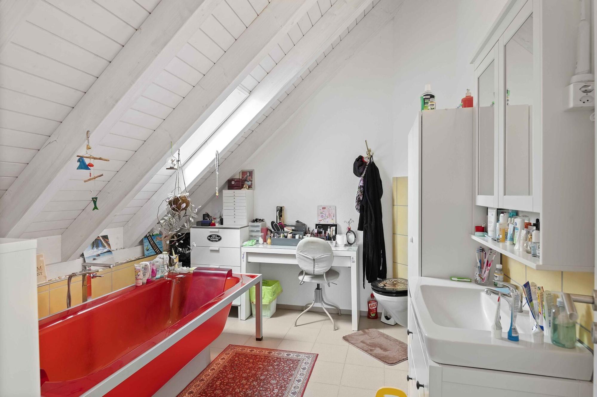 Unique opportunity: terraced family home with beautiful views - 9