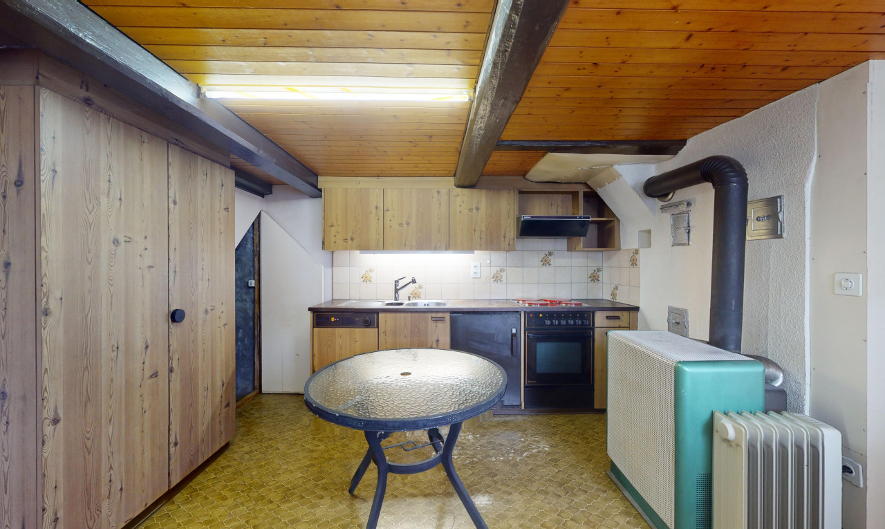 Renovationsbedürtiges 4-Zimmer Reiheneckhaus - 2