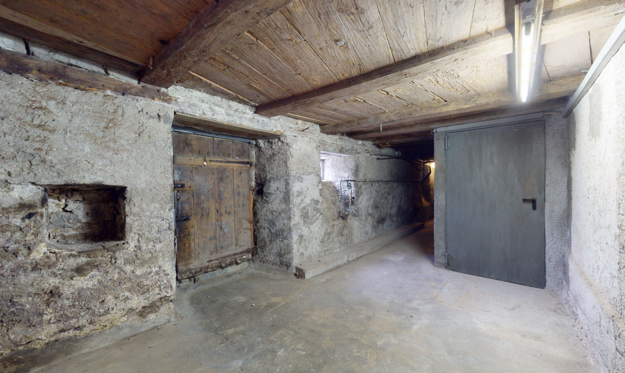 Renovationsbedürtiges 4-Zimmer Reiheneckhaus - 10