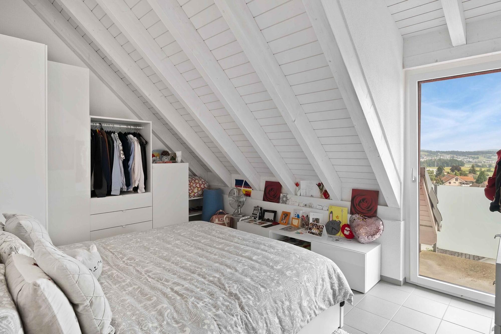 Unique opportunity: terraced family home with beautiful views - 6