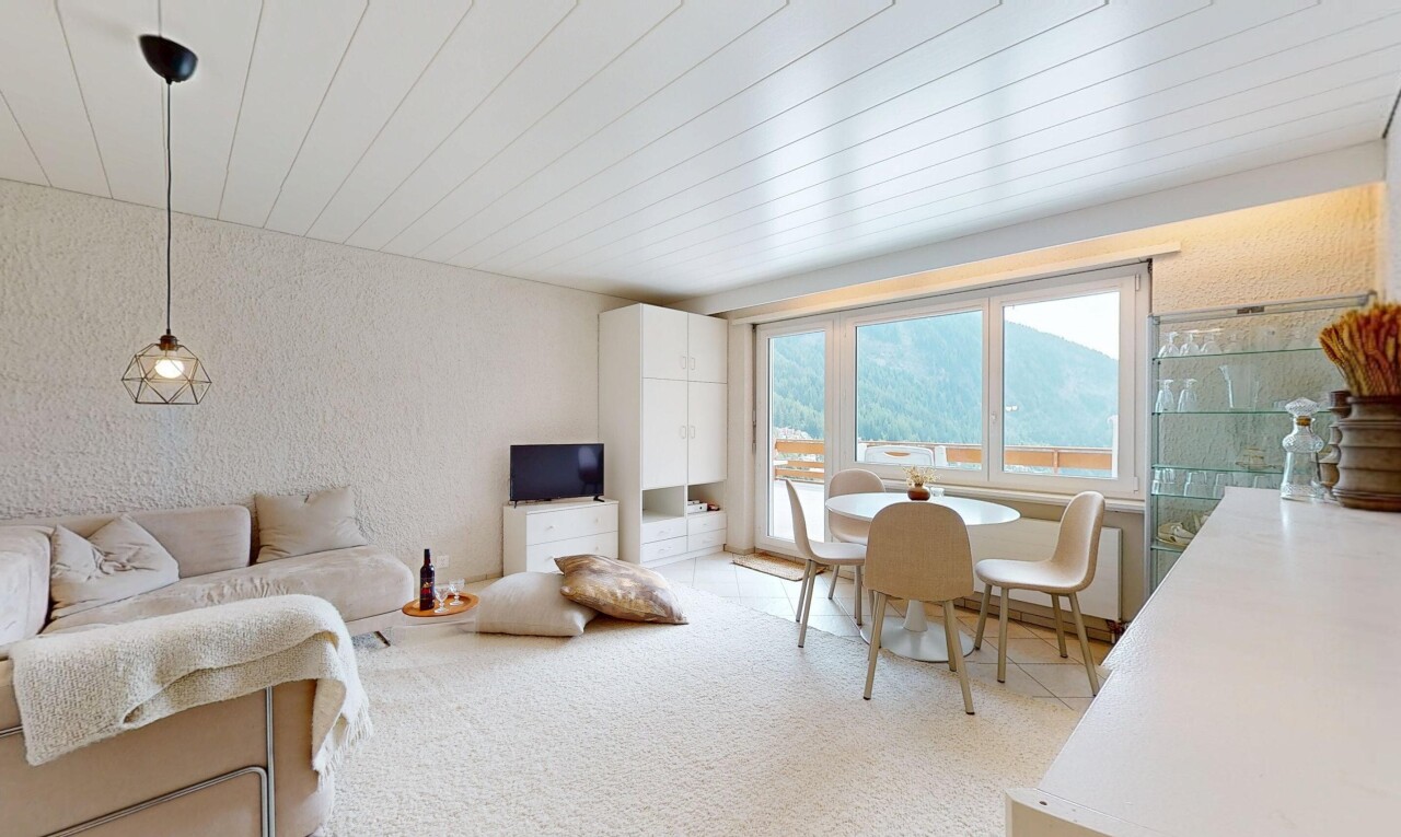 Wunderschöne 2,5-Zimmer-Wohnung mit großer Terrasse - 1