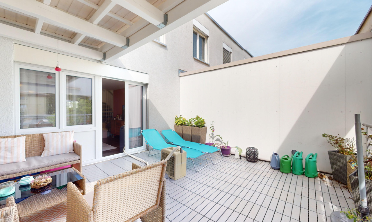Moderne Maisonettewohnung mit toller Terrasse im Herzen von Zuchwil - 0