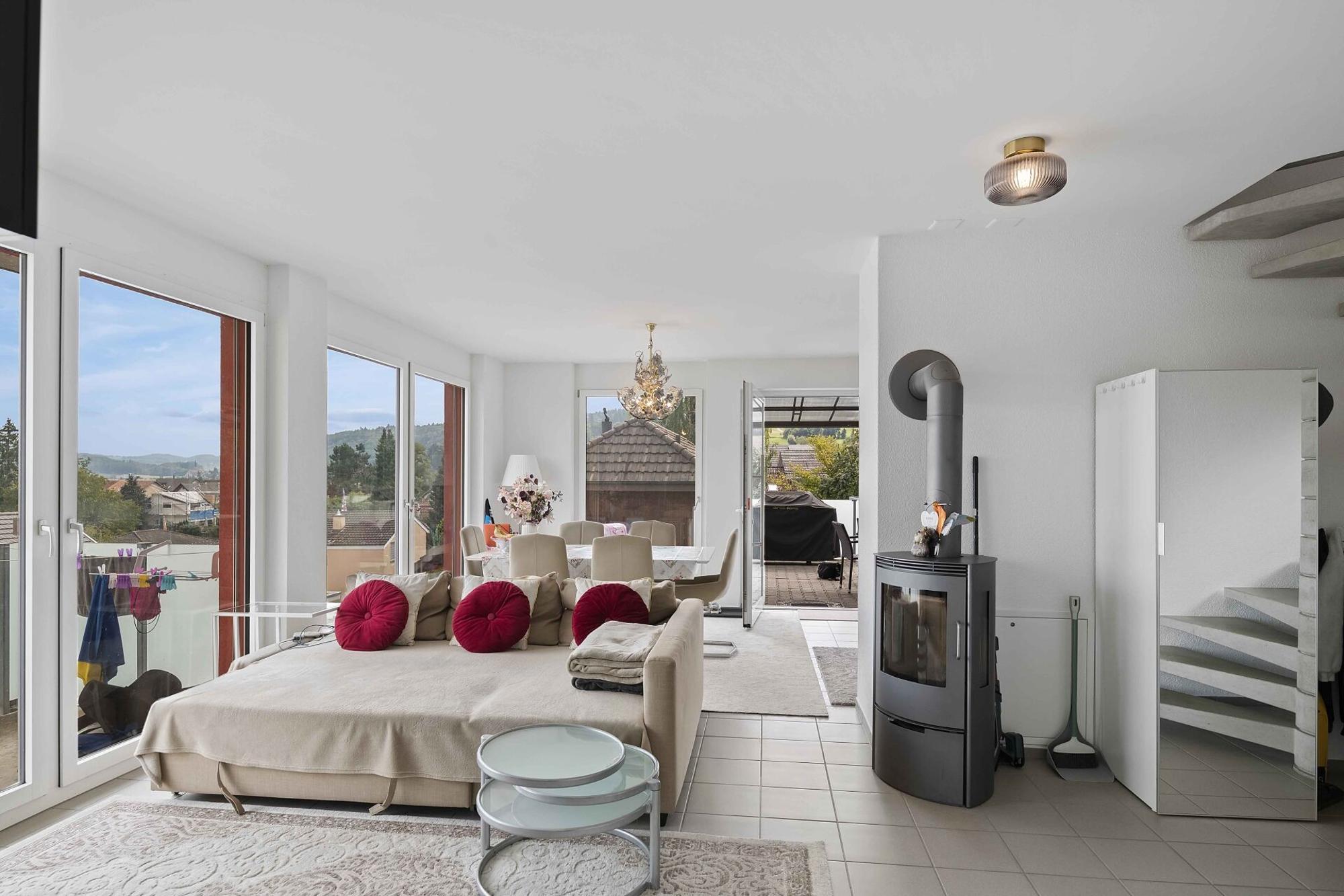 Unique opportunity: terraced family home with beautiful views - 3