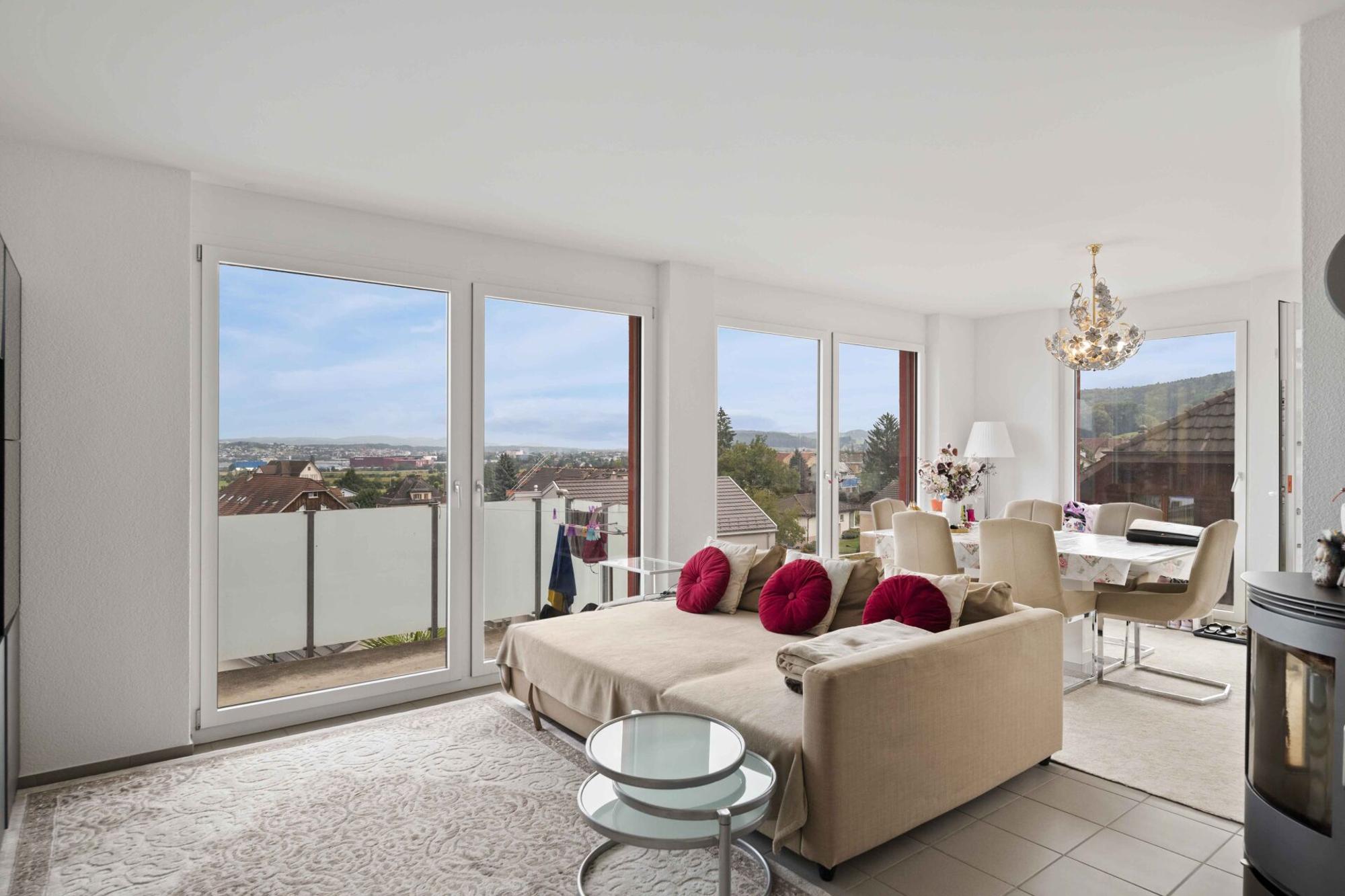 Unique opportunity: terraced family home with beautiful views - 2