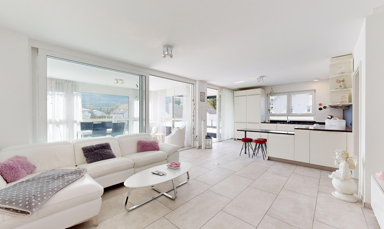 Moderne 3.5-Zimmer-Wohnung mit grossem Wintergarten und Balkon - 4