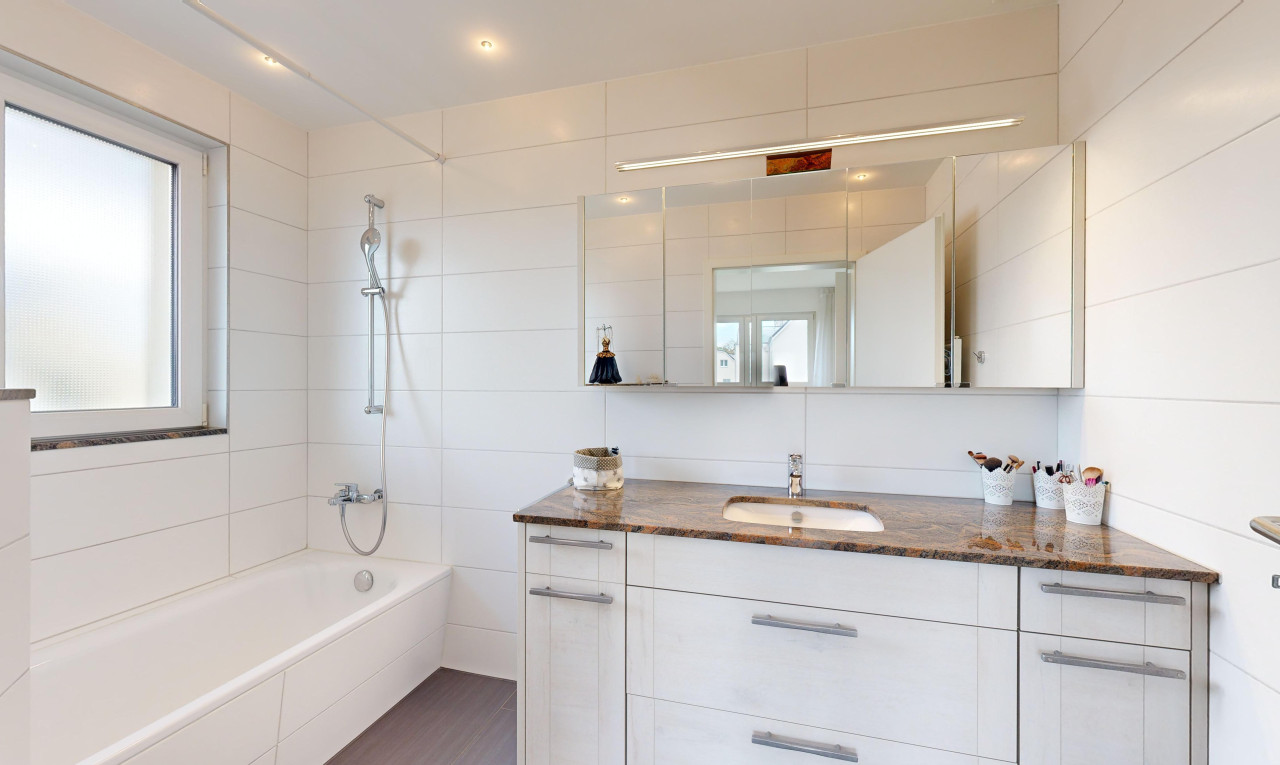 Moderne 3.5-Zimmer-Wohnung mit grossem Wintergarten und Balkon - 8