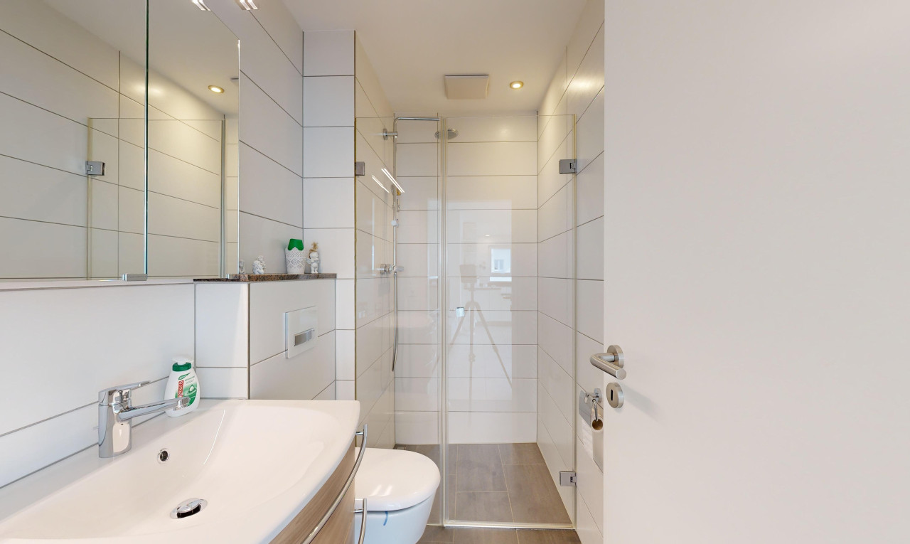 Moderne 3.5-Zimmer-Wohnung mit grossem Wintergarten und Balkon - 9