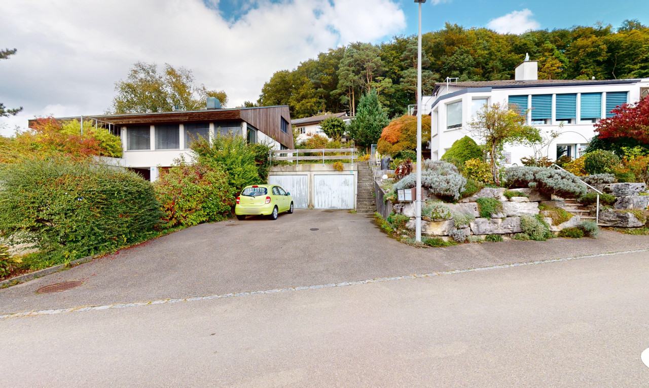 Traumhafte Immobilie mit unverbaubarem Blick und Einliegerwohnung - 1