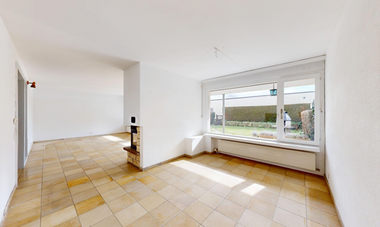 Family-Friendly Terraced House with Garden in Oberwil BL - 6