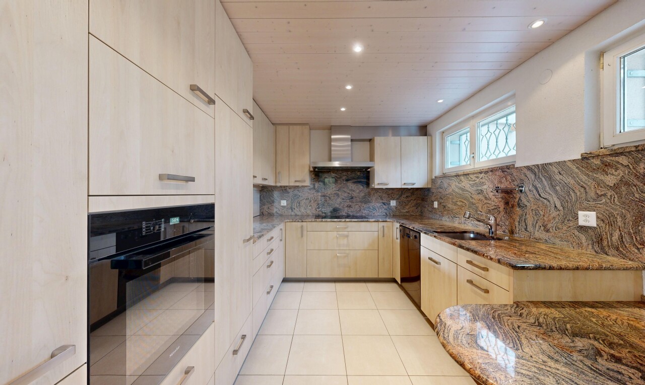 Family-Friendly Terraced House with Garden in Oberwil BL - 8