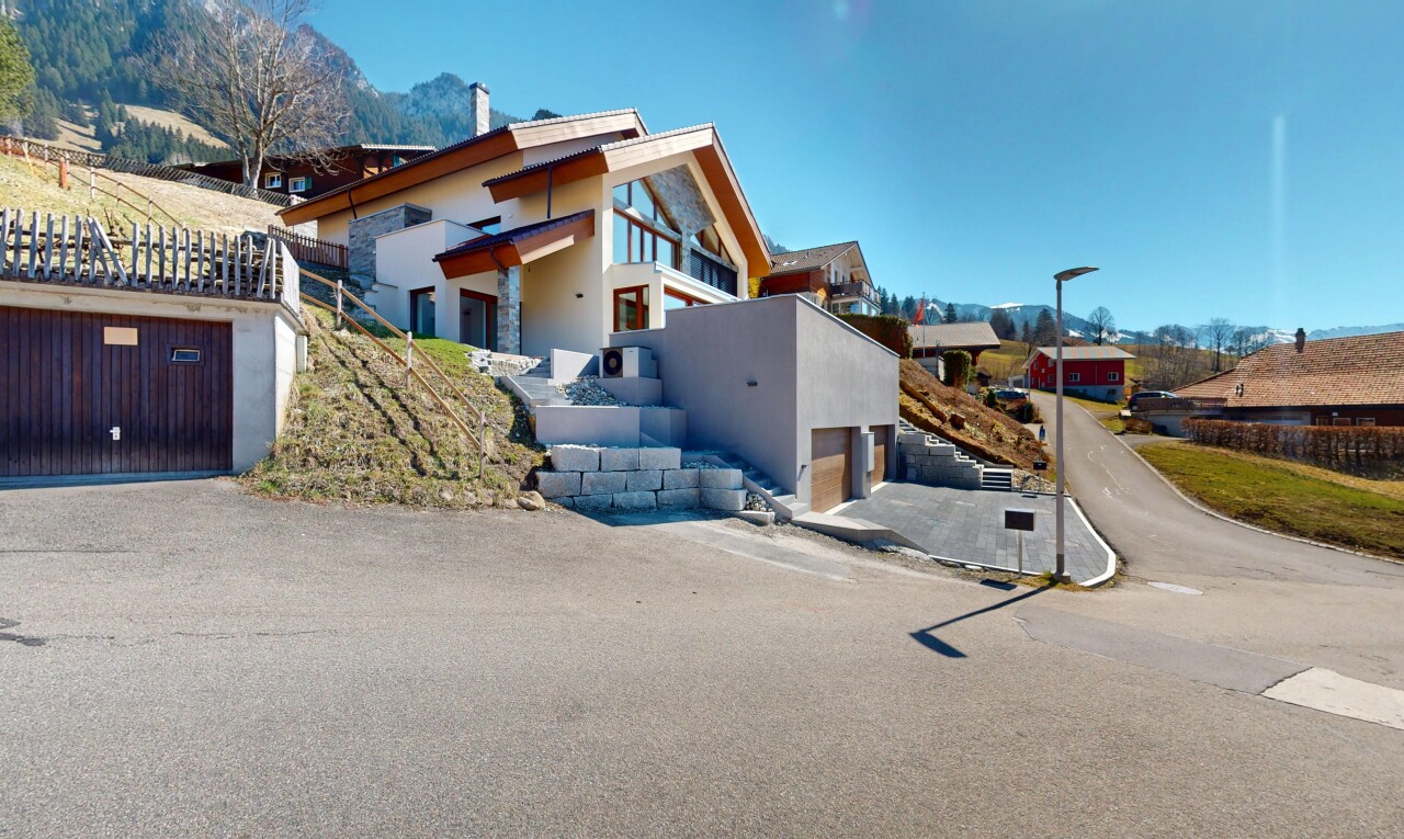 Neues Doppeleinfamilienhaus mit unverbaubarem Ausblick - 1