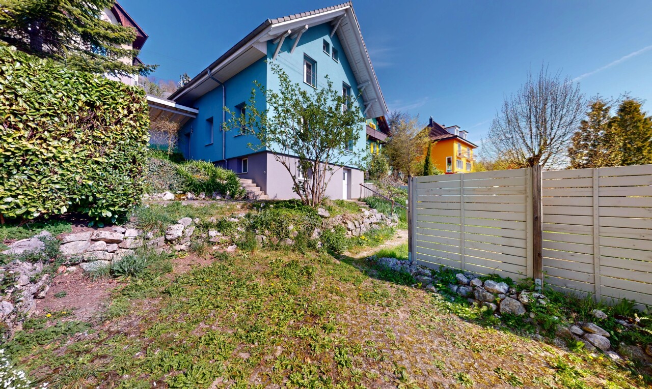 Einfamilienhaus in ruhiger Lage mit viel Platz und Potenzial - 1