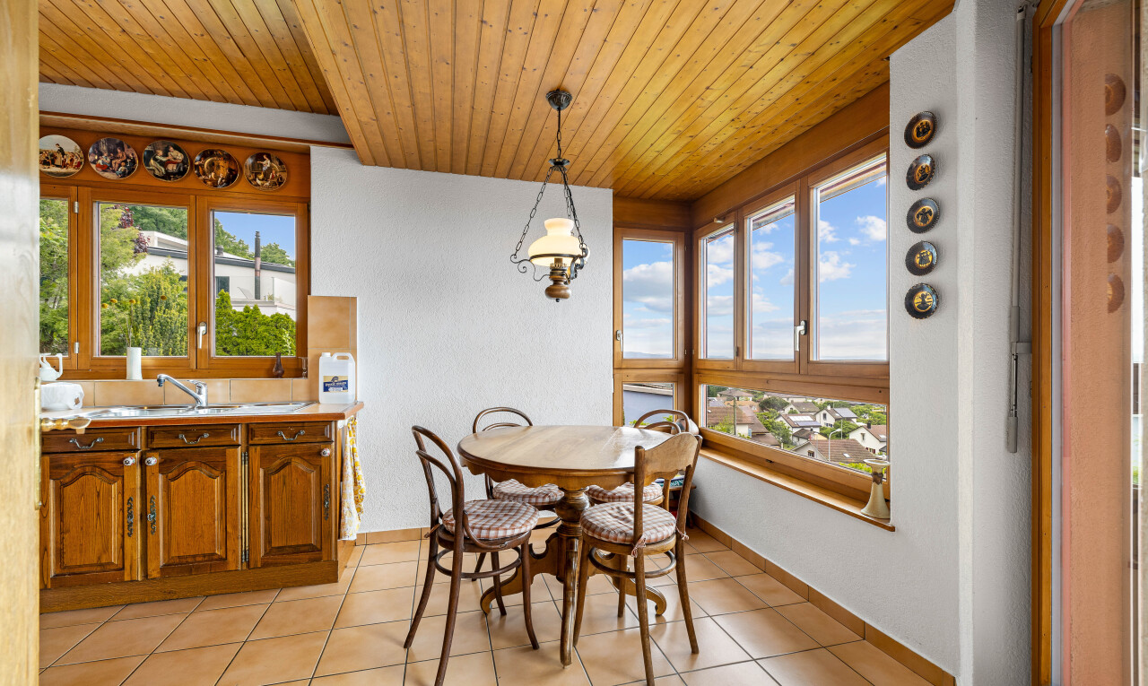 Unique opportunity Penthouse with panoramic views over Lake Neuchâtel - 4