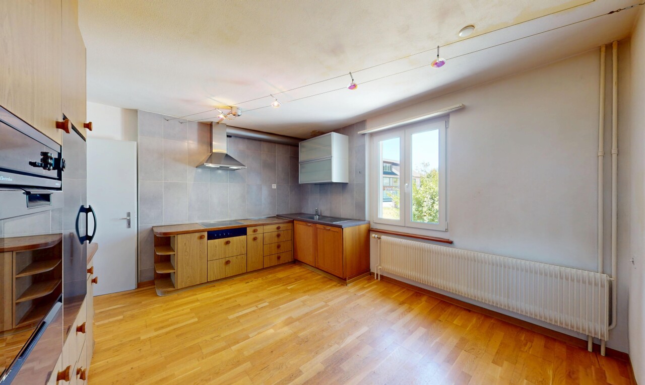 6.5-Zimmer Einfamilienhaus mit sonnigem Garten und viel Potential - 7