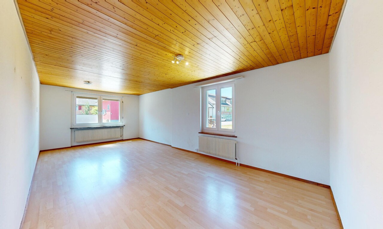 6.5-Zimmer Einfamilienhaus mit sonnigem Garten und viel Potential - 8