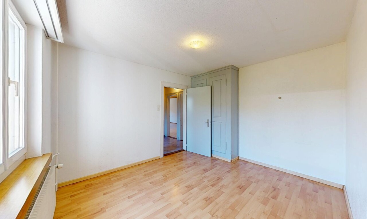 6.5-Zimmer Einfamilienhaus mit sonnigem Garten und viel Potential - 10