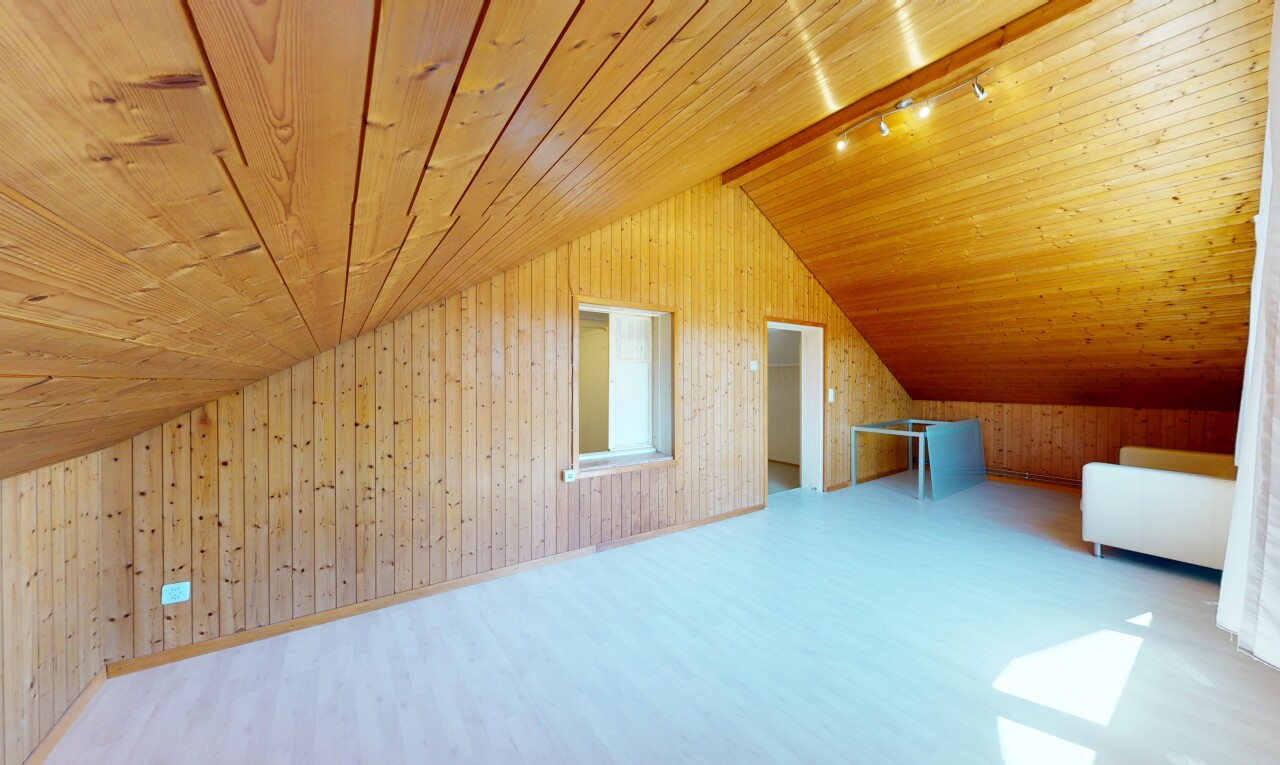 6.5-Zimmer Einfamilienhaus mit sonnigem Garten und viel Potential - 11