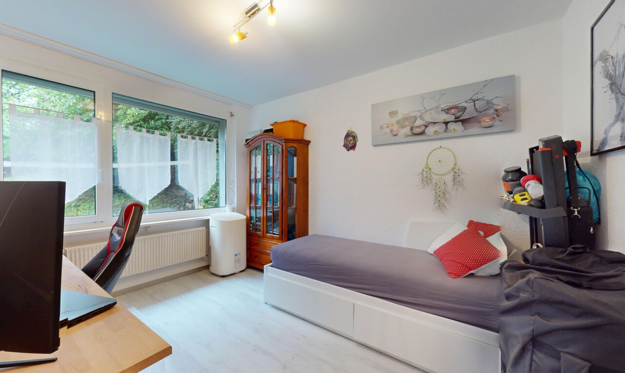 Raum und Ruhe - 4.5 Zimmer komplett renoviert mit Garten - 4