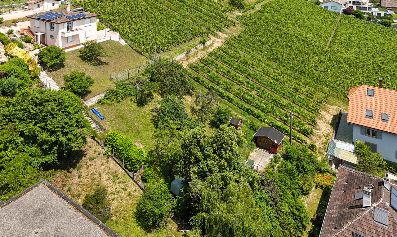 Terrain à bâtir in à Neuchâtel - 1