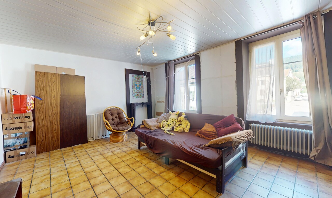 Unique building to renovate - Bright property with generous volumes - 6