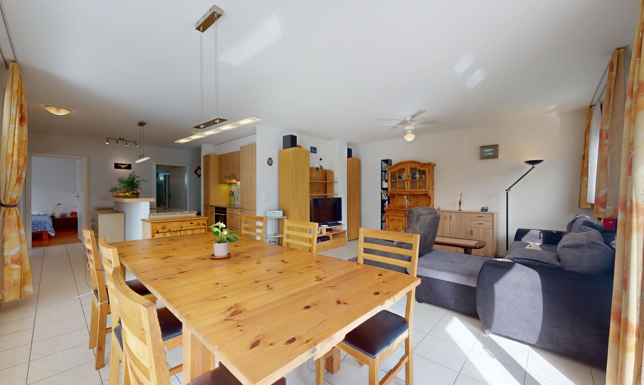 Helle und stilvolle Wohnung mit großem Balkon in Echallens - 4